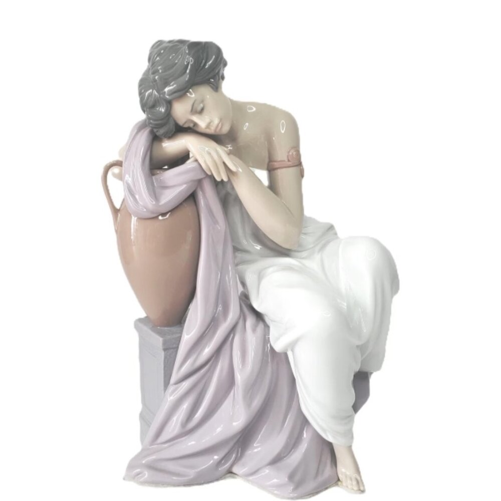 🤍 Lladro “Lost in Dreams” Figurine  🤍